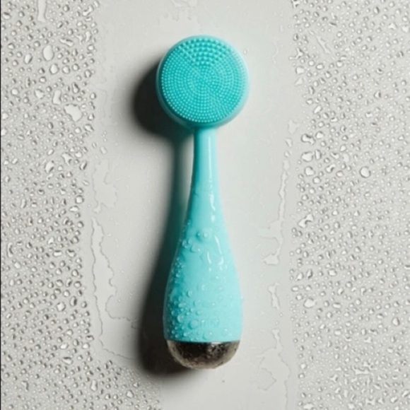 New PMD Clean Cleansing Brush - Picture 2 of 4